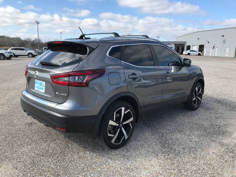 2022 Nissan Rogue Sport SL