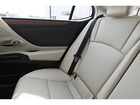 2025 Lexus ES 350