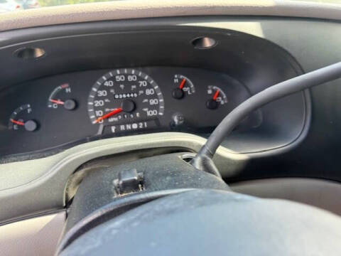 2001 Ford E-Series E-150