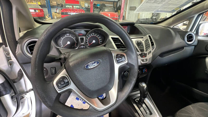 2013 Ford Fiesta SE