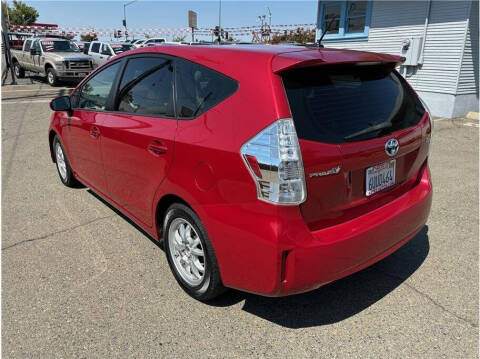 2012 Toyota Prius v Three