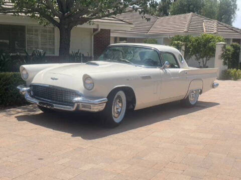 1957 Ford Thunderbird