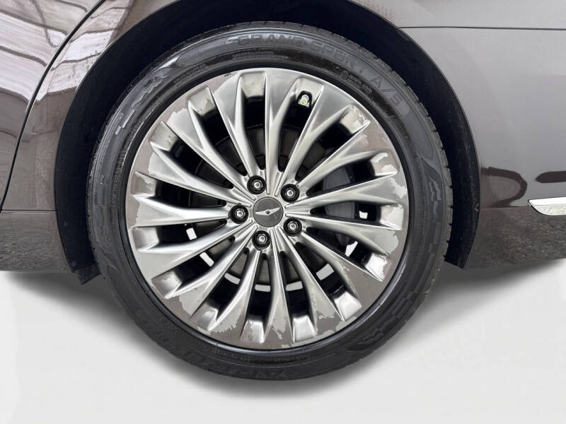2019 Genesis G90