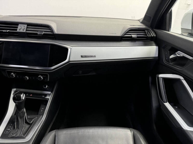 2019 Audi Q3 quattro Premium 45 TFSI