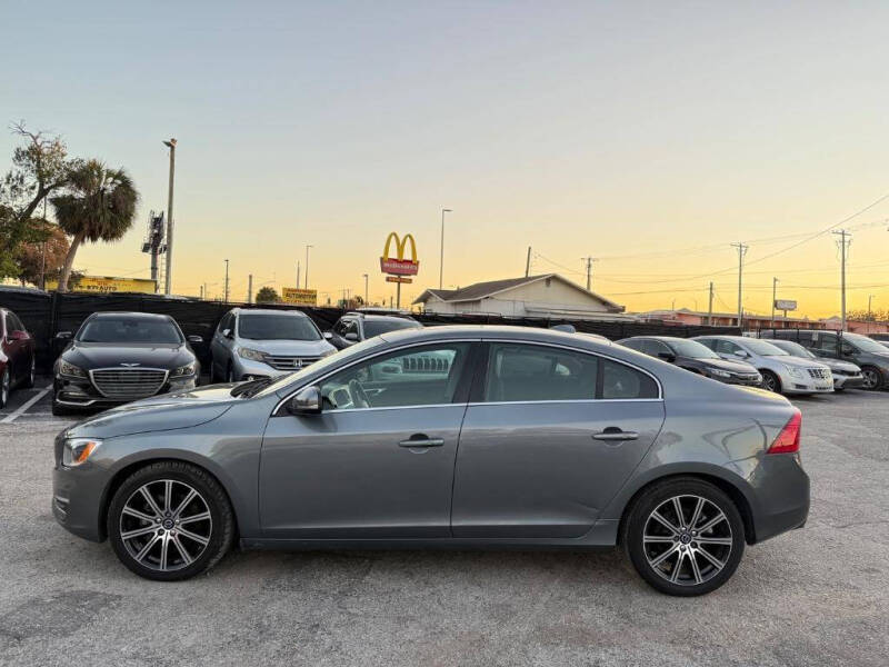 2017 Volvo S60 T5 Inscription Platinum