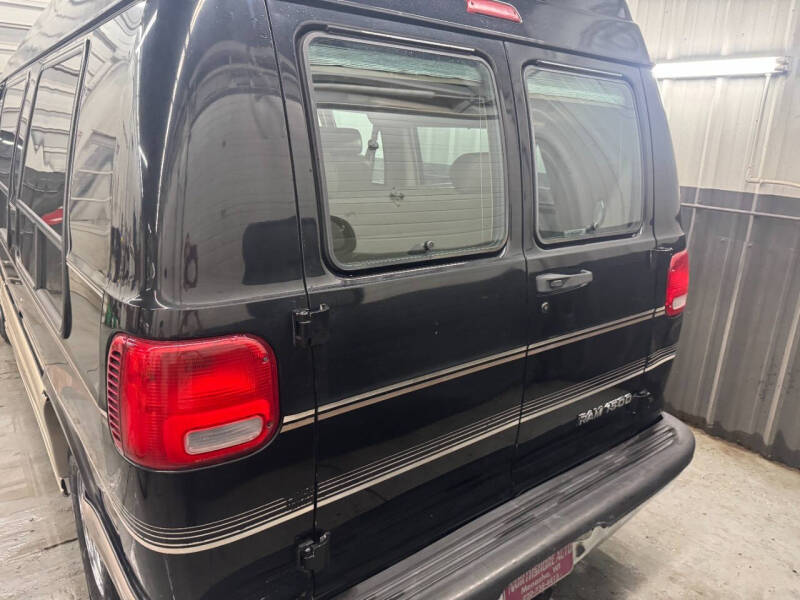 1999 Dodge Ram Van 1500