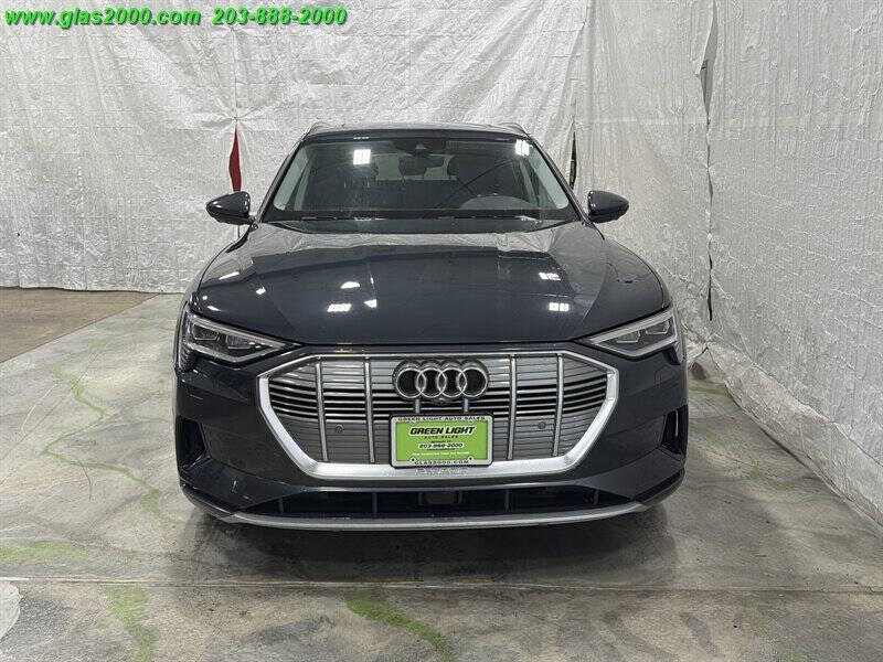 2019 Audi e-tron quattro Premium Plus