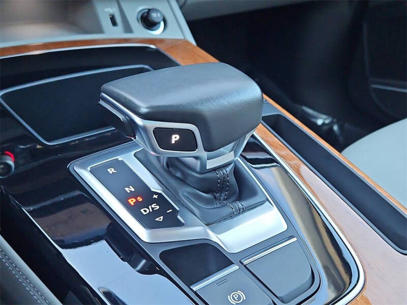 2022 Audi Q5 quattro S line Prem Plus 45 TFSI