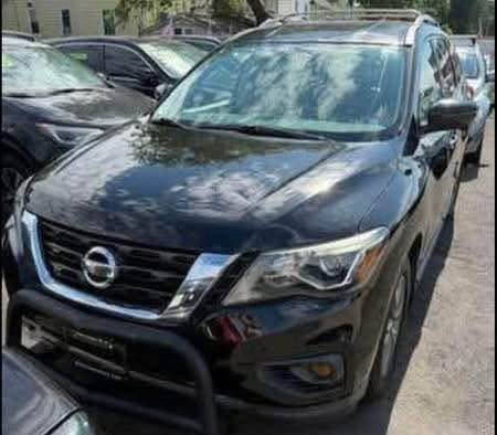2017 Nissan Pathfinder SL