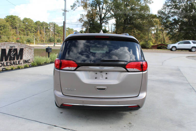 2017 Chrysler Pacifica Touring-L Plus