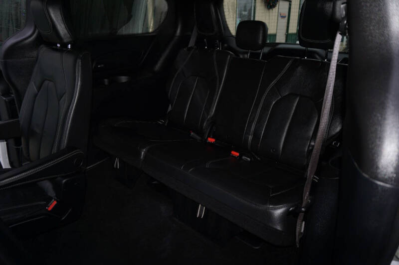 2020 Chrysler Pacifica Touring L Plus