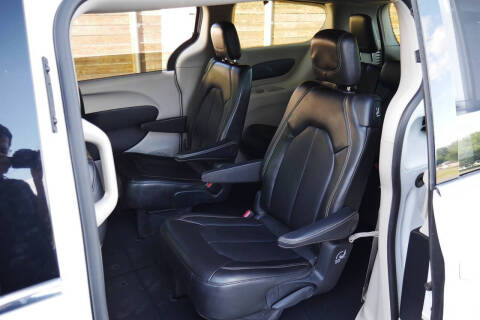 2020 Chrysler Voyager LXi