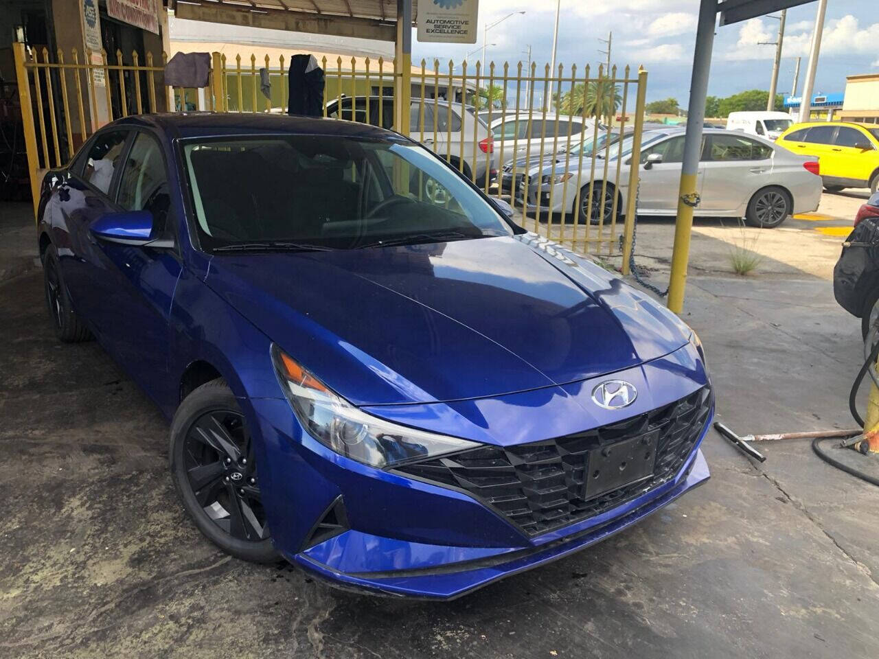 2021 Hyundai Elantra  - $18,800