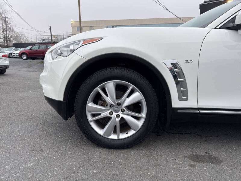 Used 2014 INFINITI QX70 Base with VIN JN8CS1MW0EM412855 for sale in Edmonds, WA