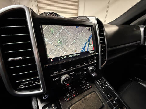 2016 Porsche Cayenne S E-Hybrid