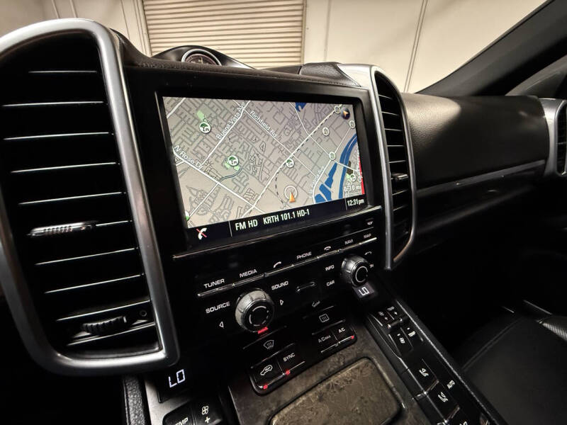 2016 Porsche Cayenne S E-Hybrid