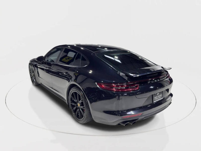 2018 Porsche Panamera