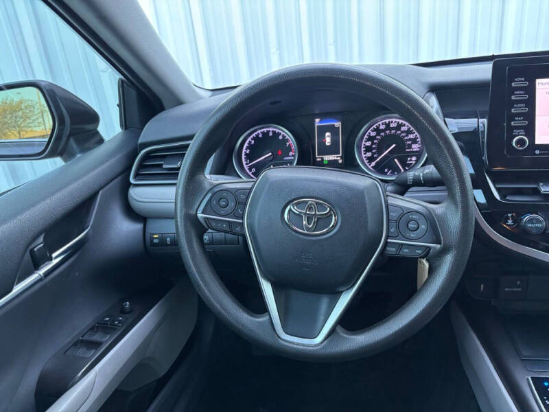 2022 Toyota Camry LE