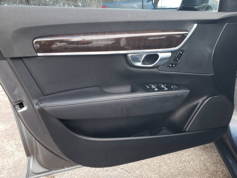 2018 Volvo S90 T6 Momentum