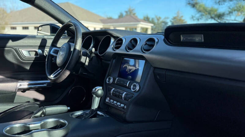 2019 Ford Mustang EcoBoost