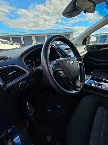 2020 Ford Edge SE