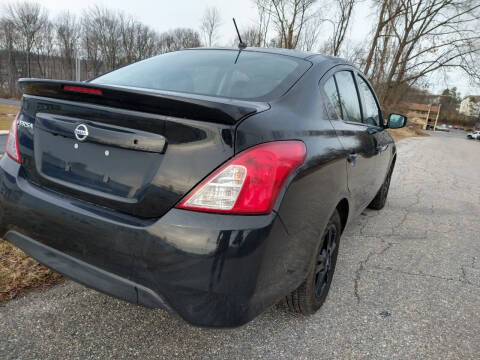 2019 Nissan Versa S Plus