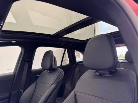 2025 Mercedes-Benz GLC GLC 300