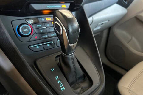 2022 Ford Transit Connect Titanium