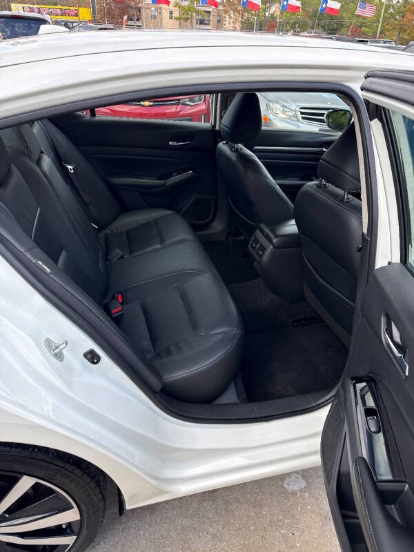 2020 Nissan Altima 2.0 Platinum