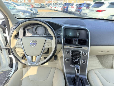 2016 Volvo XC60 T5 Drive-E Platinum