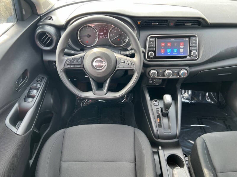 Used 2024 Nissan Kicks S with VIN 3N1CP5BV8RL500747 for sale in Wood River, IL