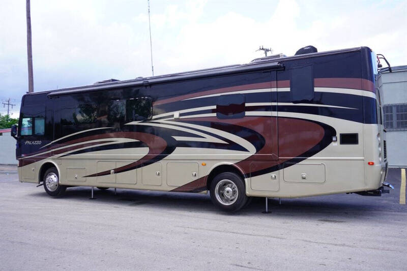 2015 Freightliner XCS Chassis