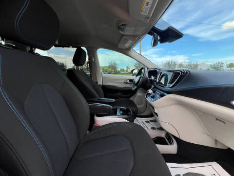 2021 Chrysler Pacifica Hybrid Touring