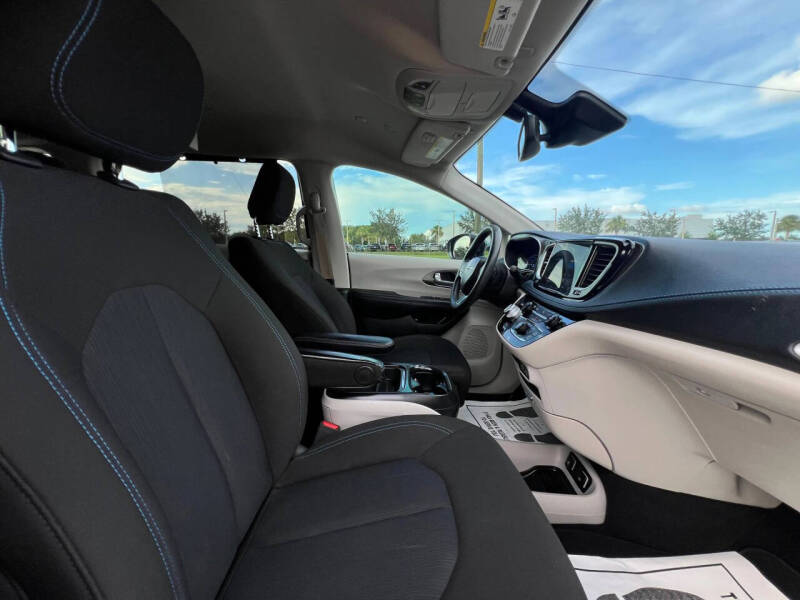 2021 Chrysler Pacifica Hybrid Touring