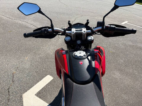 2015 Ducati Hyperstrada