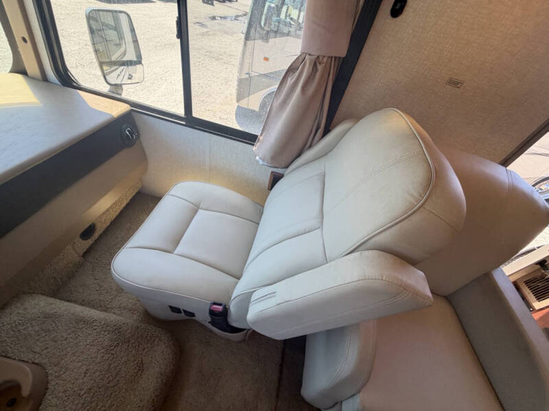 2015 Winnebago Vista