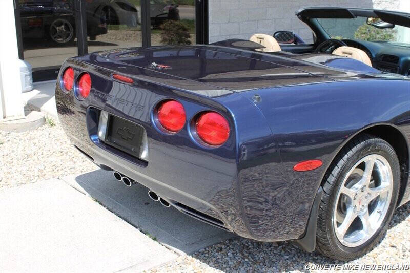 2001 Chevrolet Corvette 15