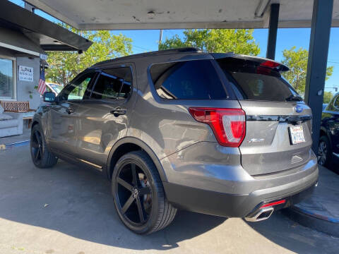 2017 Ford Explorer Sport