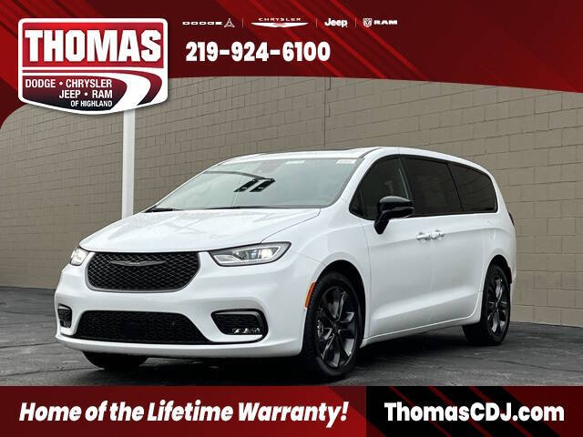 2026 Chrysler Pacifica Select