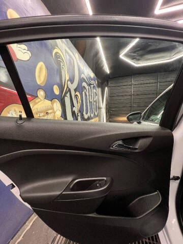 2018 Chevrolet Cruze LS Auto