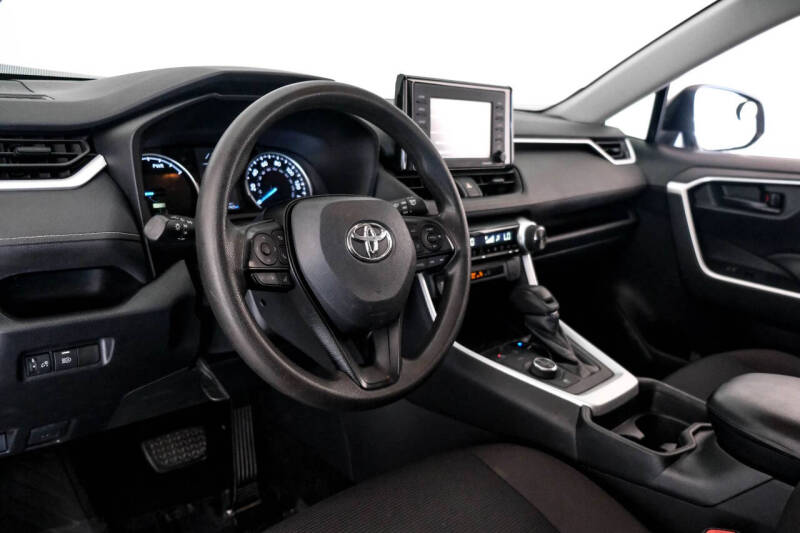 2020 Toyota RAV4 Hybrid LE