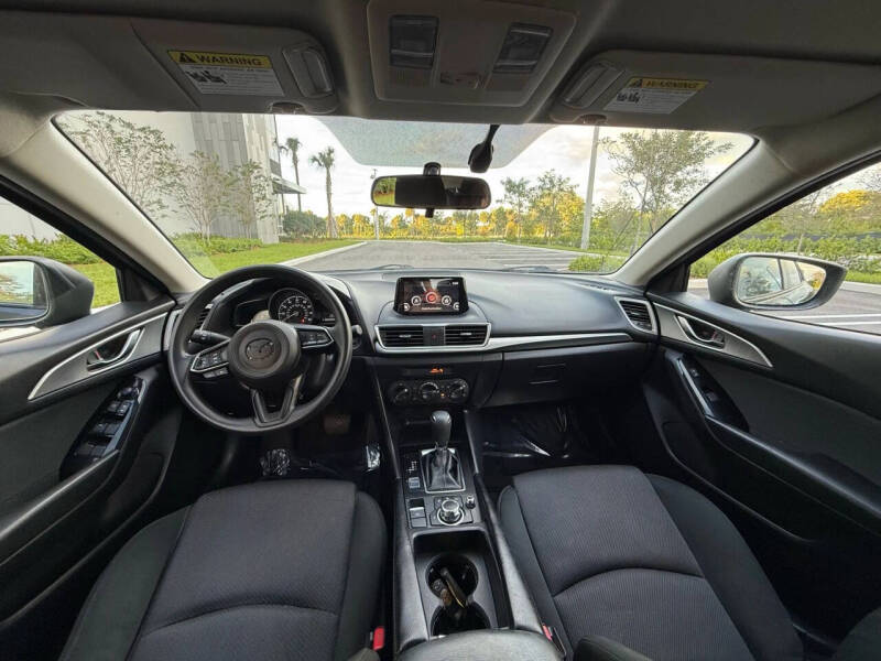 2017 Mazda MAZDA3 Sport