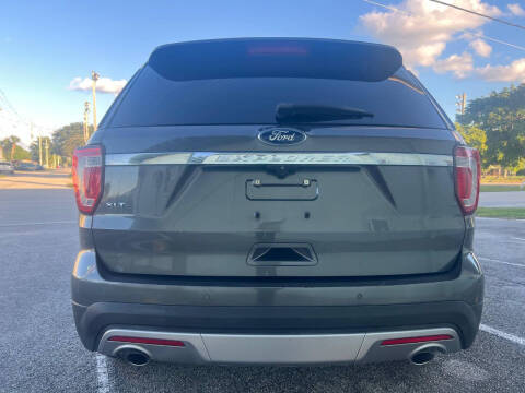 2017 Ford Explorer XLT