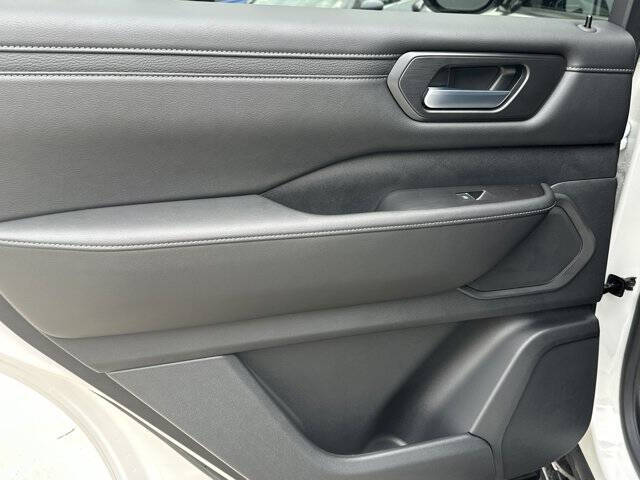 2025 Nissan Armada SV