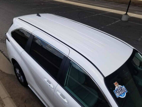 2022 Toyota Sienna LE 8-Passenger