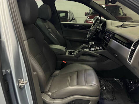 2023 Porsche Cayenne