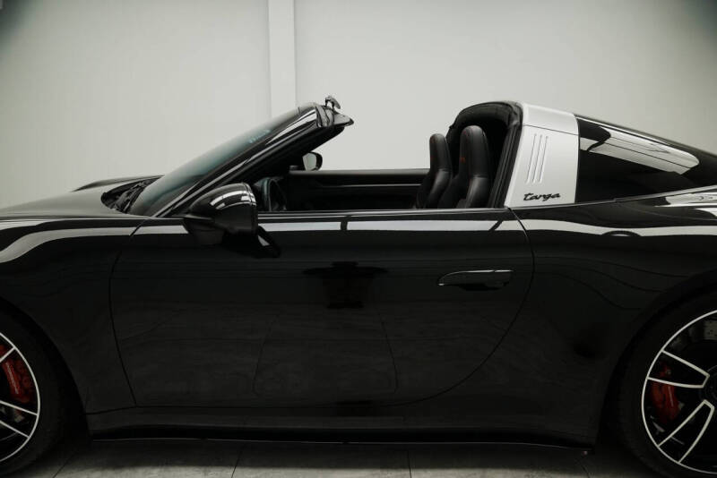 2022 Porsche 911 Targa 4 GTS