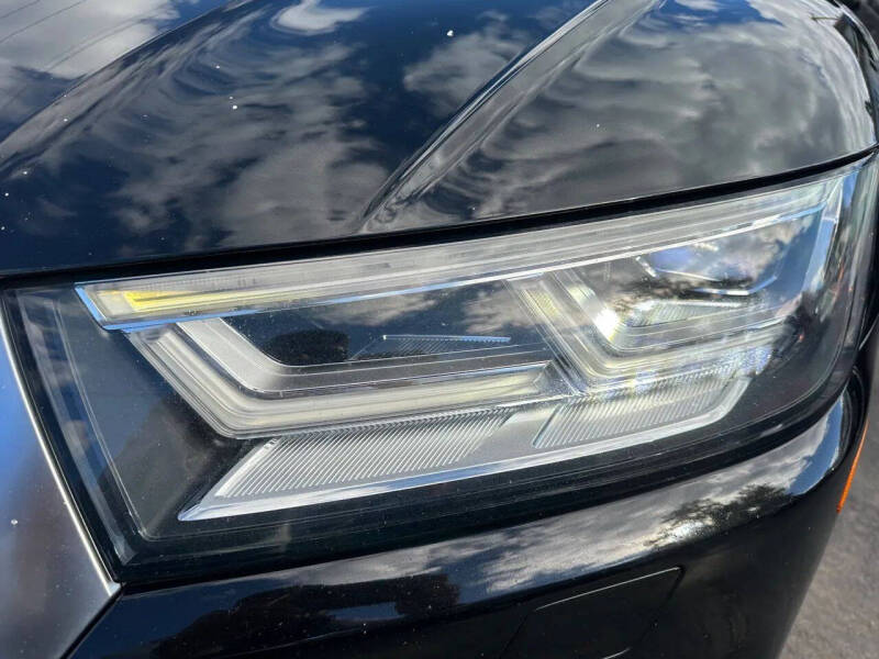 2018 Audi SQ5 3.0T quattro Premium Plus