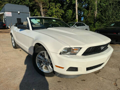 2012 Ford Mustang for sale at Gwinnett Luxury Motors in Buford GA