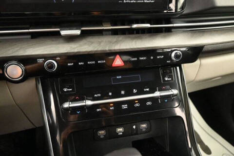 2024 Kia Carnival EX